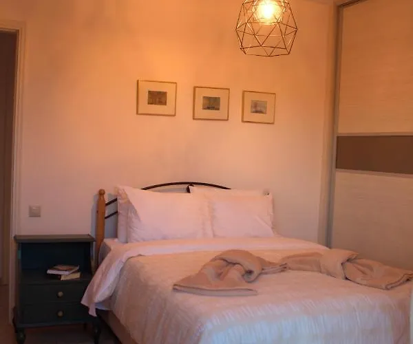 아파트 Iro's House